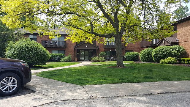 1st image of 33540 N Royal Oak Ln APT 106