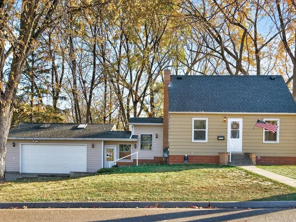 4552 Brunswick Ave N, Crystal, MN 55422