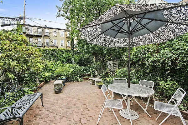 Rented by Stribling | media 16