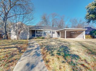 1413 Ferris Ave, Waxahachie, TX