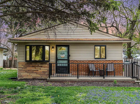 18450 Norborne, Redford, MI 48240