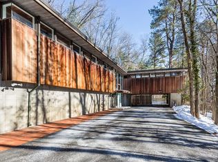 36 Magnolia Cir, Longmeadow, MA 01106