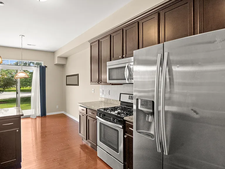 6N335 Whitmore Cir #D — Photo 10