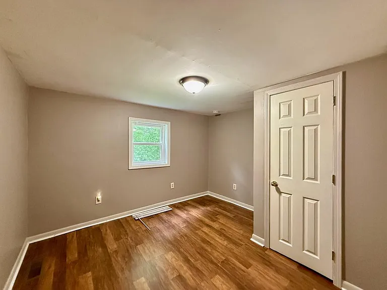 6710 Cedar Creek Rd — Photo 9