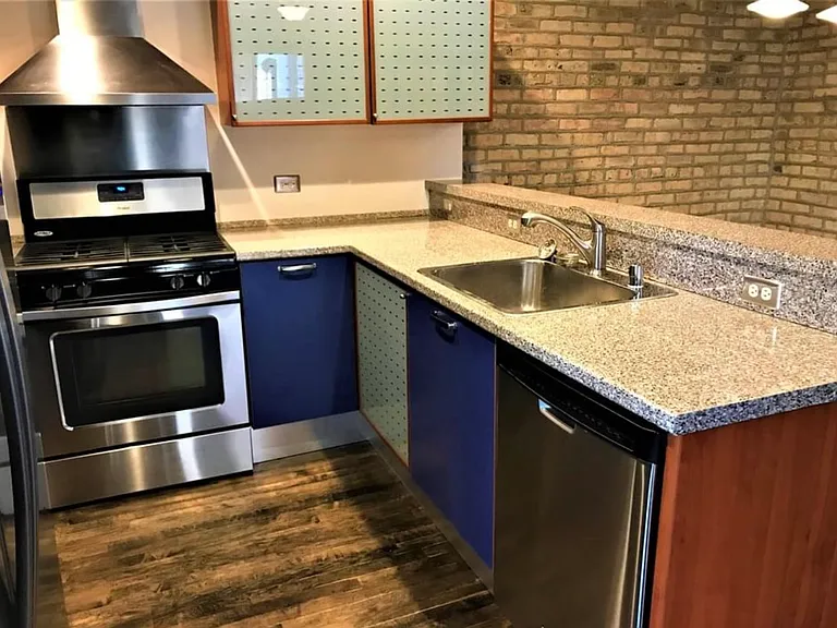 6449 N Seeley Ave #2 — Photo 3