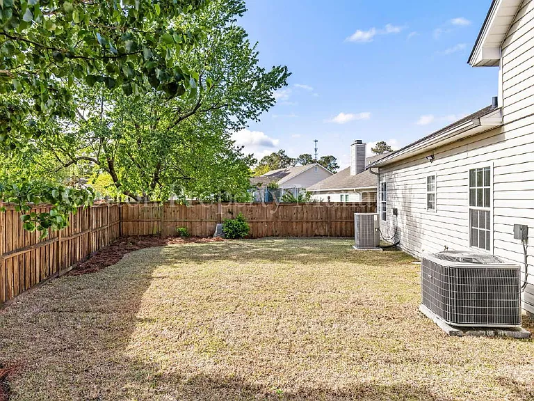1010 Winterberry Cir — Photo 49