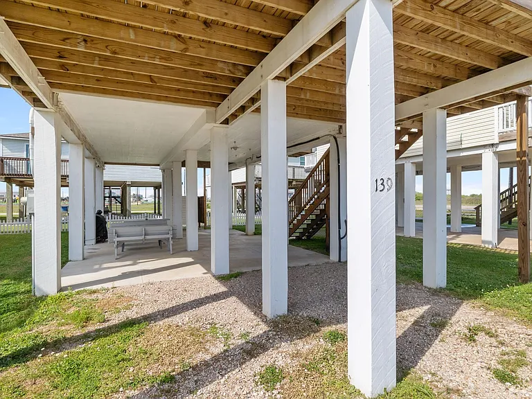 139 W Palm St — Photo 2