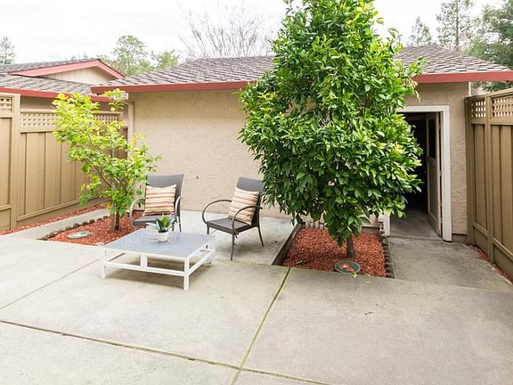 5th image of 2058 Eucalyptus Ct