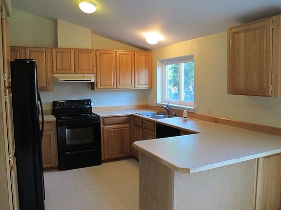 4th image of 948 Diane Ave