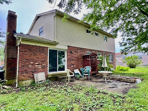 5th image of 8741 Ashbrook Dr