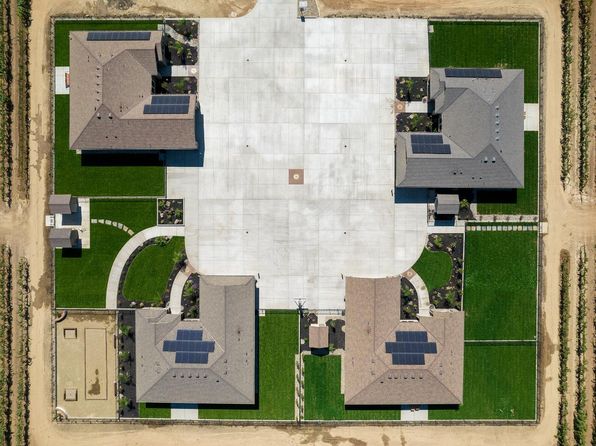 9403 E Jahant Rd, Acampo, CA 95220