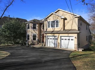 139 Rock Rd W, Green Brook, NJ 08812