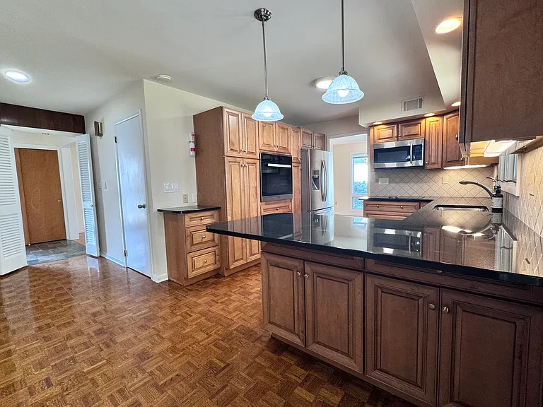 6026 Clubhouse Ln — Photo 35