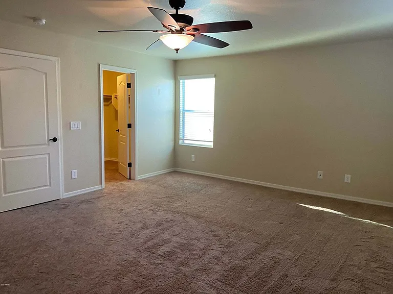 957 S Wallrade Ln — Photo 4