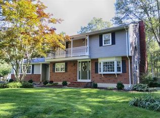 9 W Vaughan St, Lakeville, MA 02347