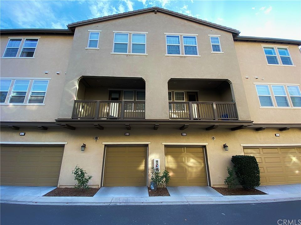 1st image of 916 N Acacia Ct Unit D