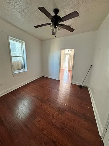 2329 Felicity St — Photo 6