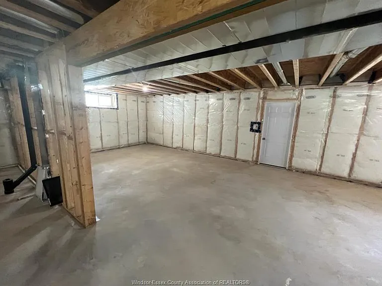 319 Benson Ct — Photo 18