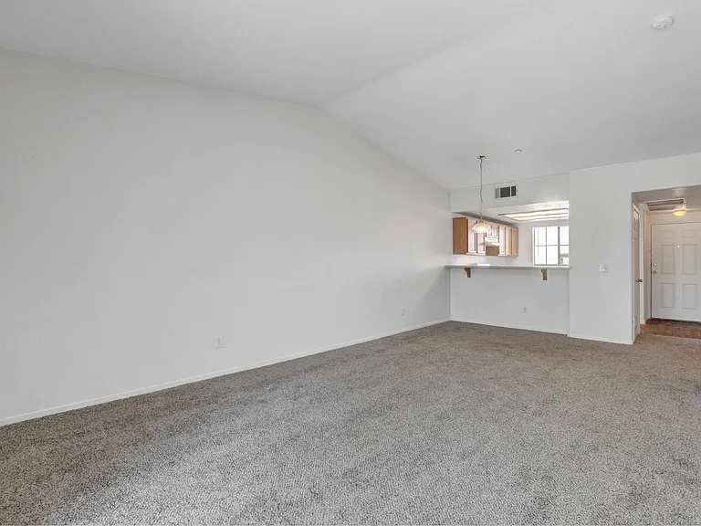 Aspen Peak Condominiums — Photo 32