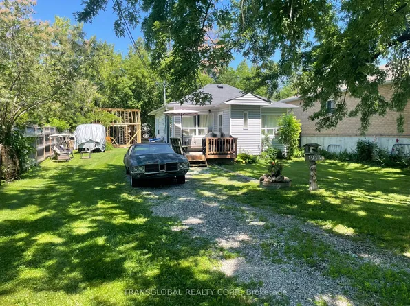 1014 Barton Ave, Georgina, ON L4P 3E9