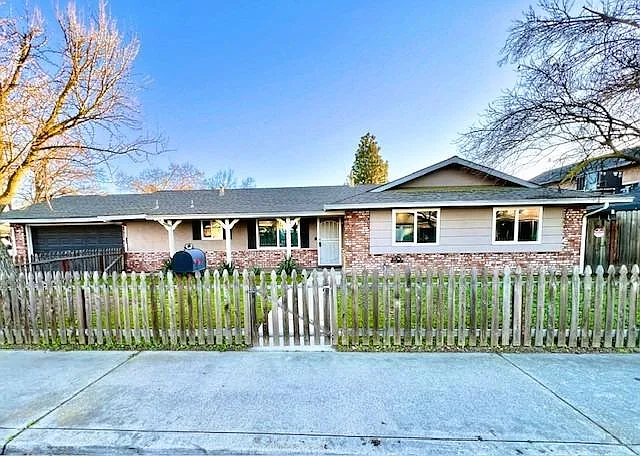 3016 E Orangeburg Ave photo 1