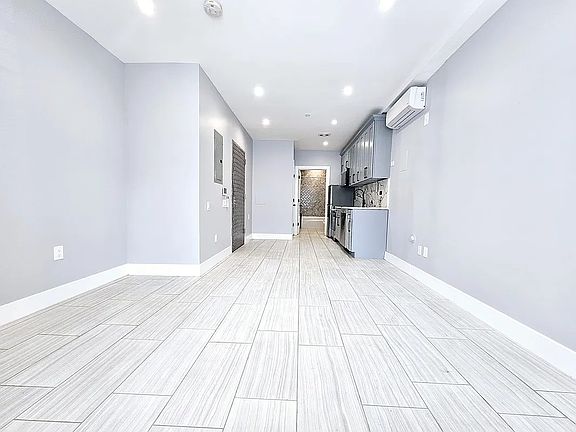 2nd image of 565 Midwood St #1