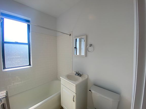 4th image of 1749 N Whipple St #307