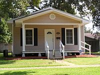 1st image of 527 E Plaquemine St
