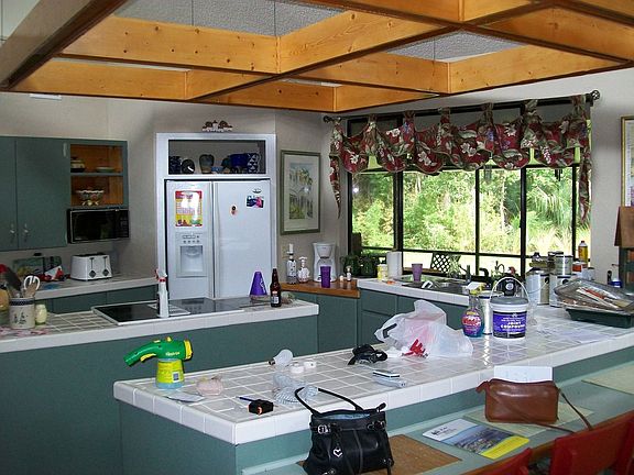 Another view of kitchen