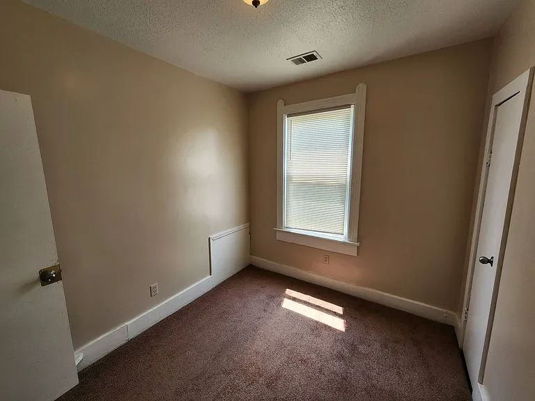4629 Storer Ave — Photo 9