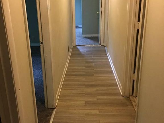 2nd image of 303 Sadler Ct