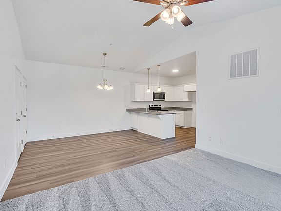 3rd image of 1093 N 3980 W #303