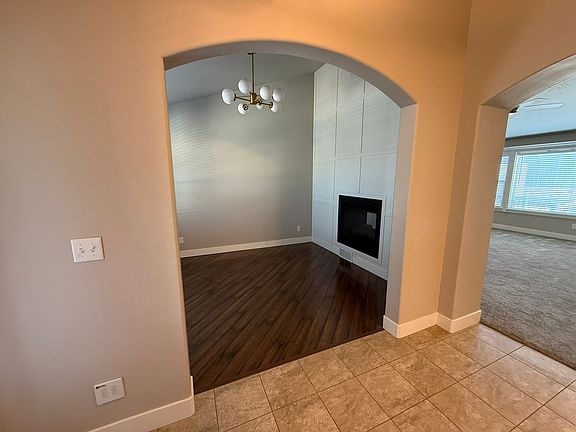 4th image of 2156 W Thomas St