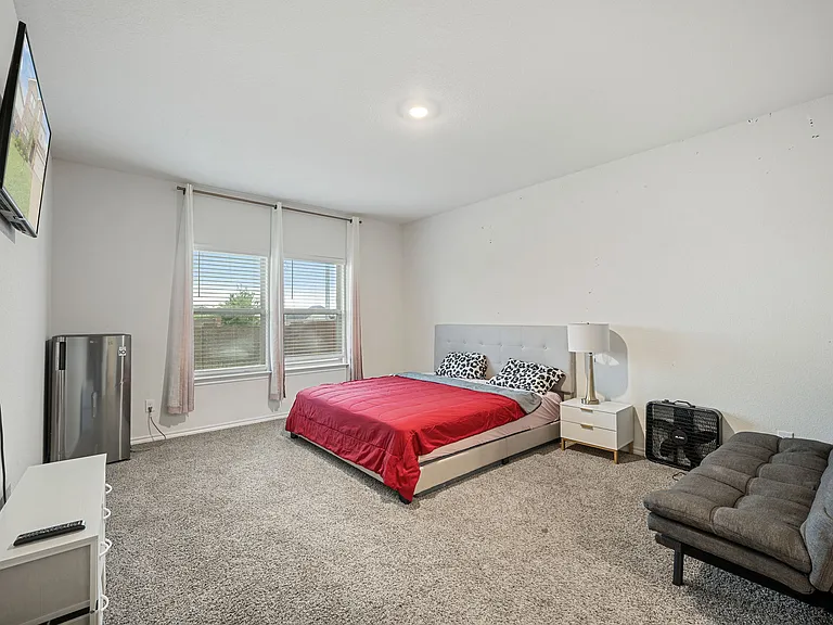 1018 Kristof Dr — Photo 18
