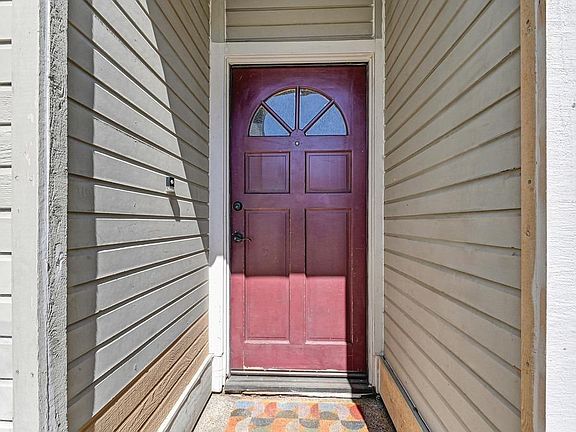 2nd image of 1528 Hood Road #B