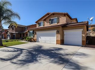 17275 Woodentree Ln, Riverside, CA 92503