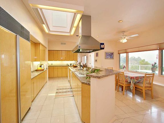 2nd image of 4615 Yerba Santa Dr