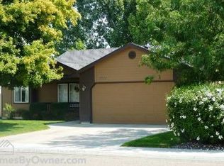 7728 Arlington Dr, Nampa, ID 83687