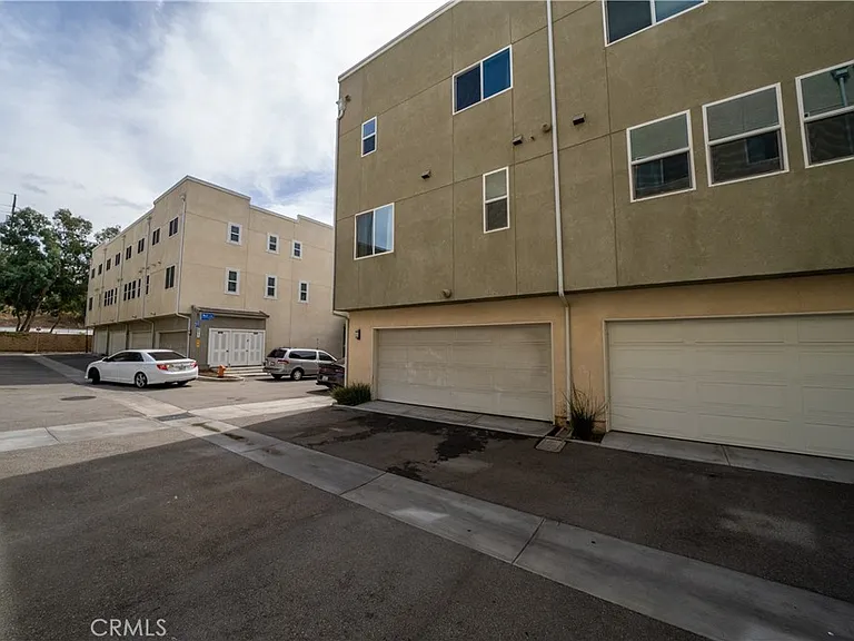 13236 Klein Ct — Photo 32