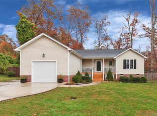 1101 Twilight Ln, North Chesterfield, VA 23235