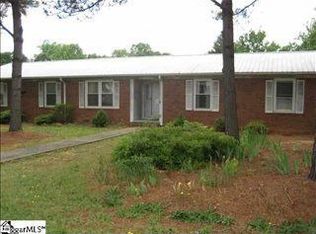 304 Wemberly Ln, Simpsonville, SC 29681