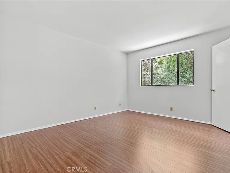 1321 Greenbriar Rd — Photo 46