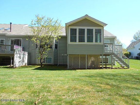 5th image of 9 Grooms Pointe Dr