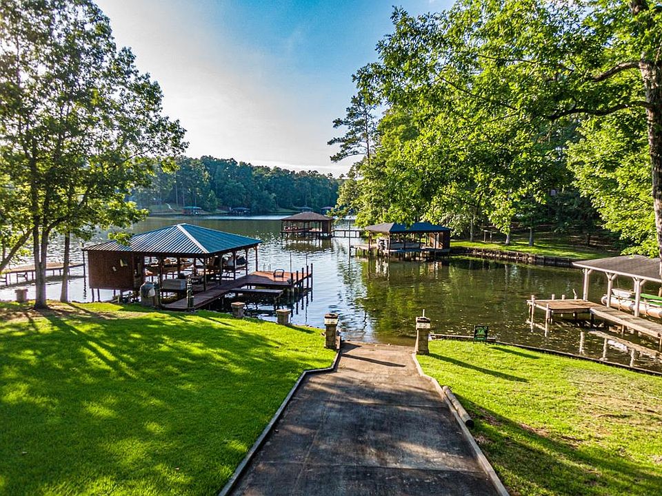1st image of 477 Black Oak Dr
