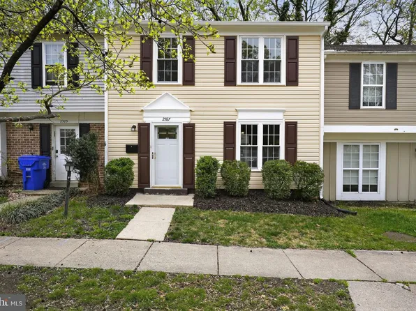 2587 Robinson Pl, Waldorf, MD 20602