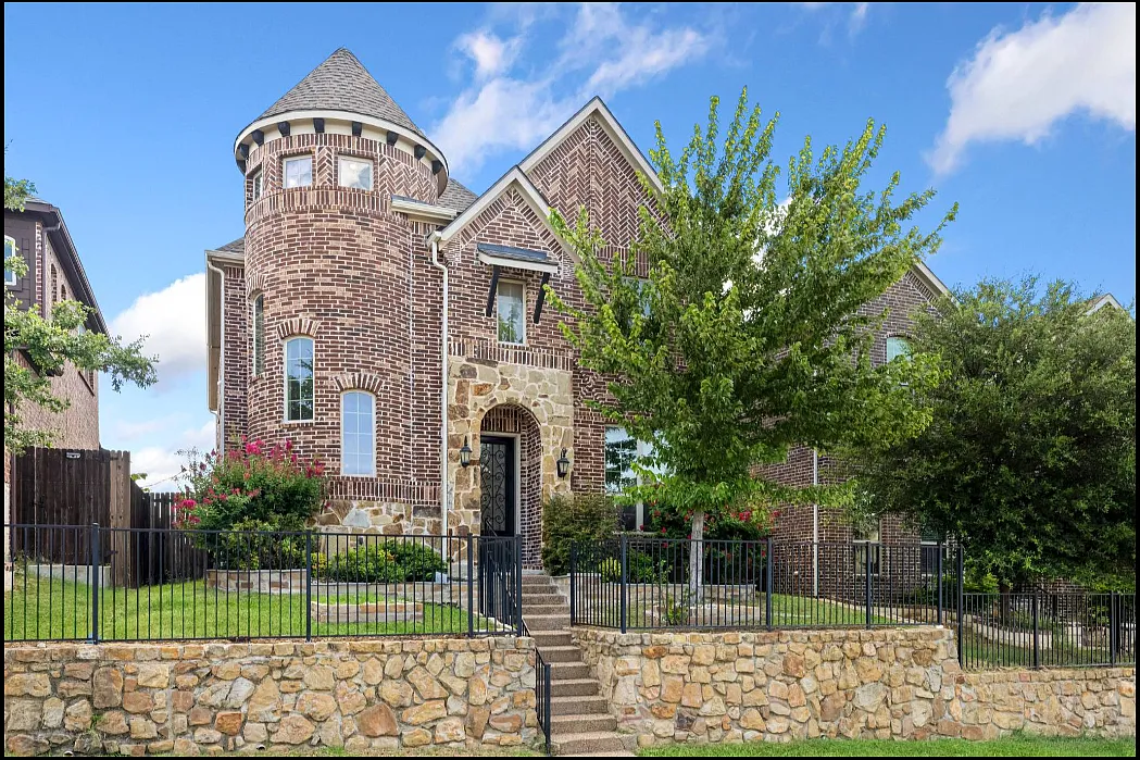 4 bed, 3.5 bath, 2769 sqft, $3,600 — Photo 2