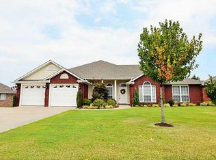 2304 Barrington Dr, Lavaca, AR 72941
