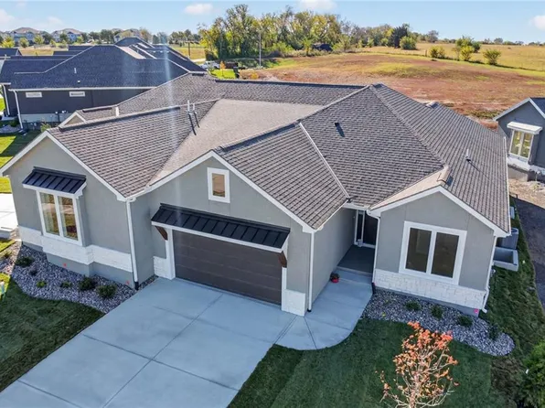 11560 S Olathe View Rd, Olathe, KS 66061