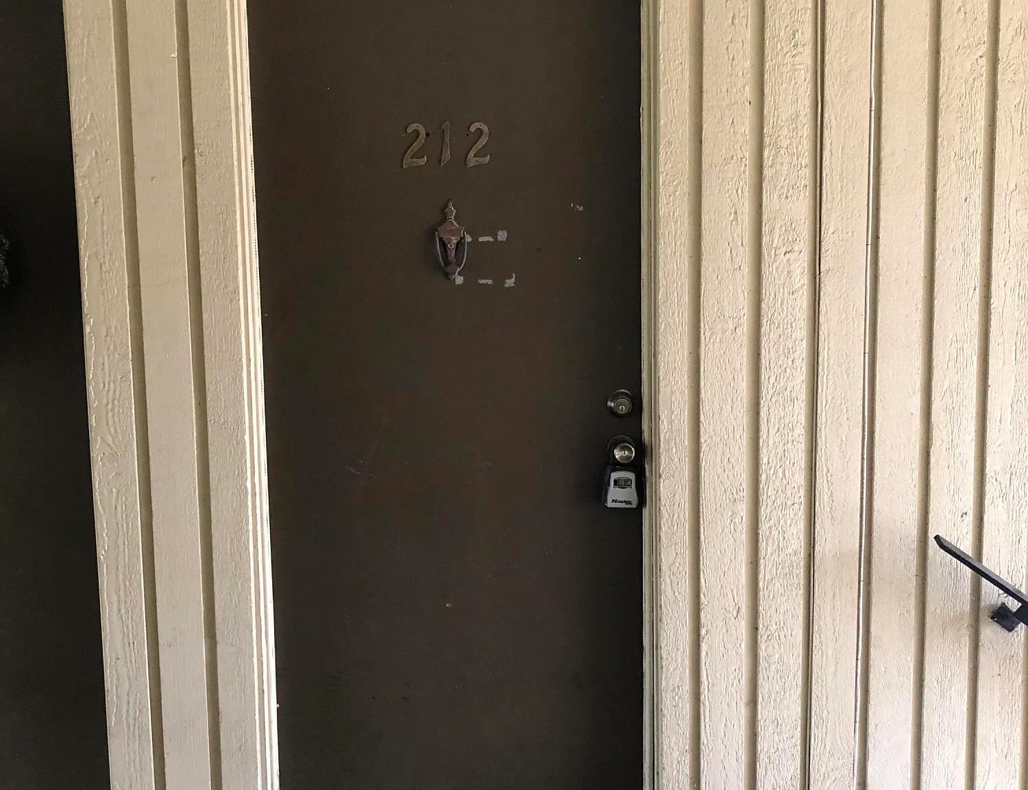 2 bed, 1.5 bath, 1100 sqft, $1,200 — Photo 2