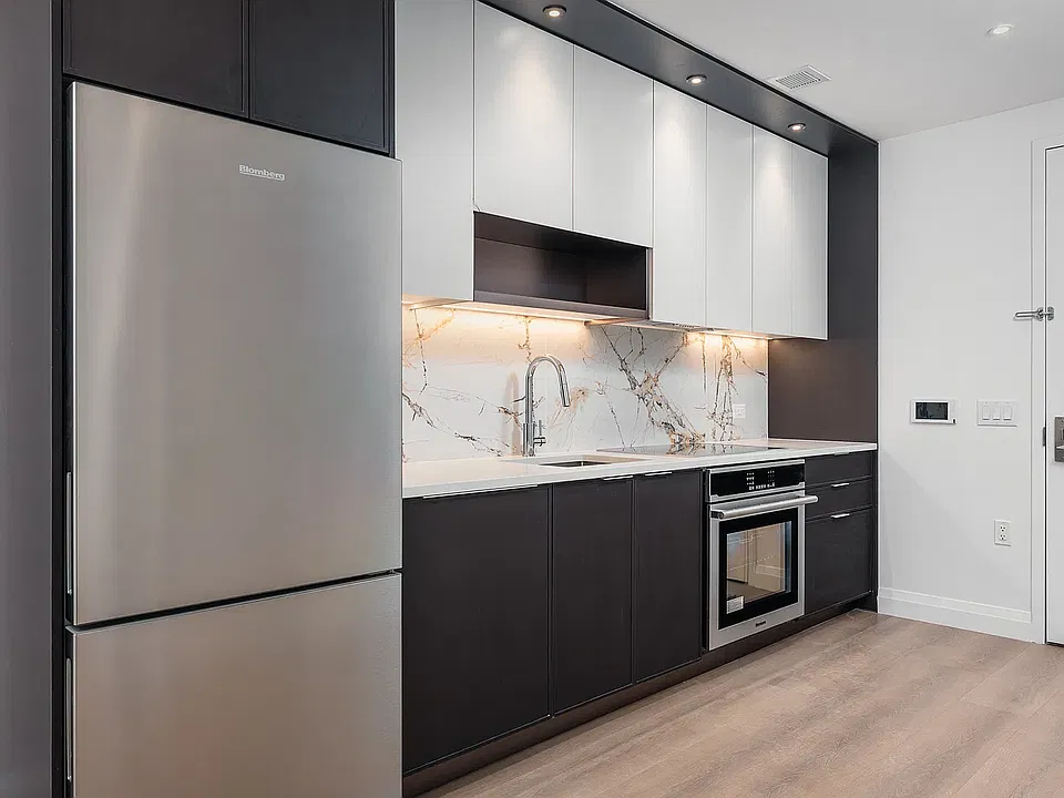 229 Wythe Ave #202